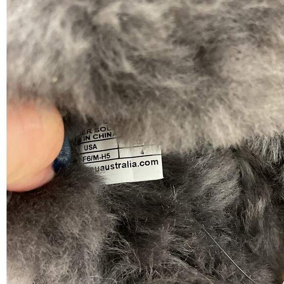 EMU‎ Austrailia Wob begong Sheepskin Shearling Fur Slippers Gray NWOB Size 6W - Picture 6 of 9